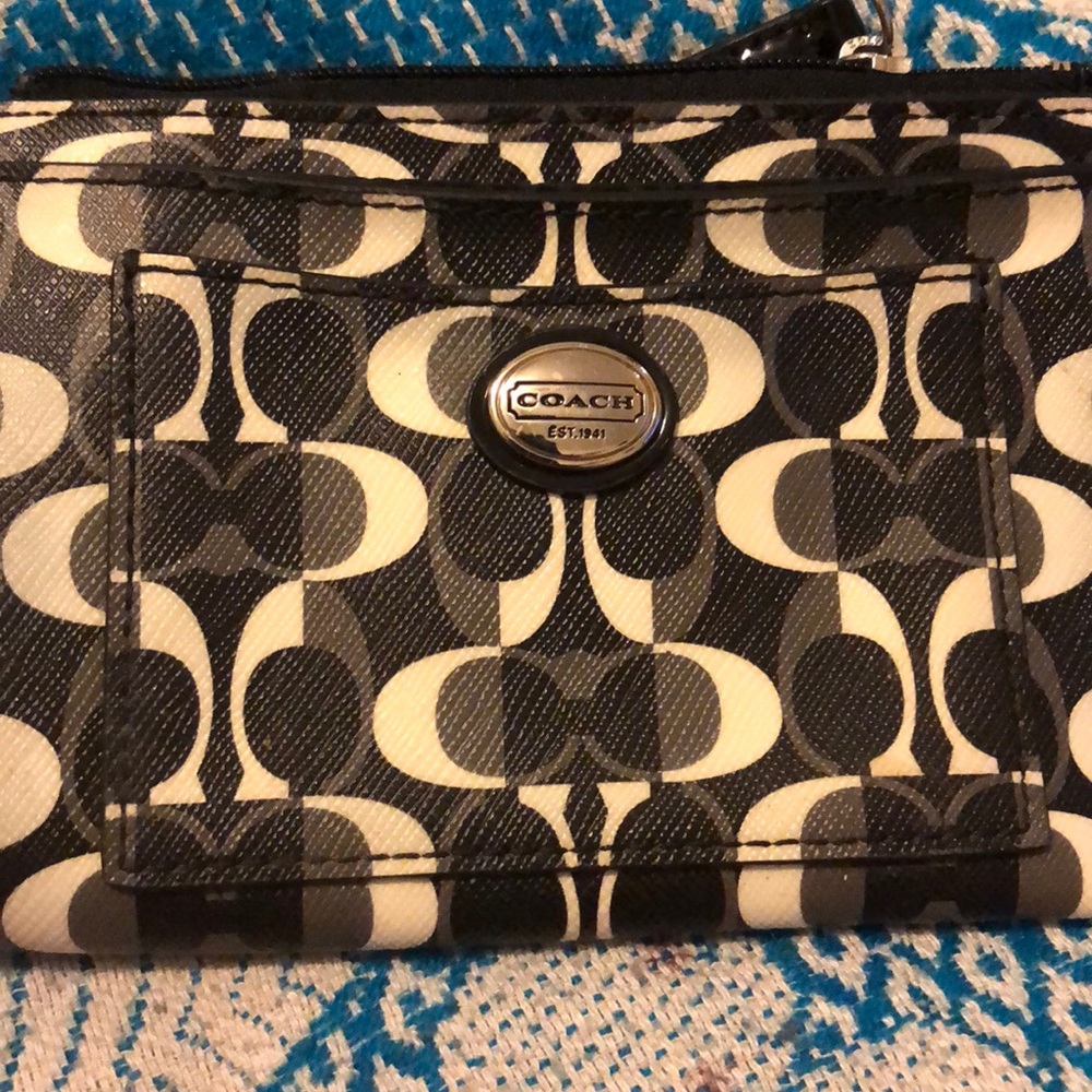 Cute coach coin pouch great to put in coins